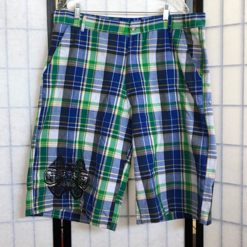 Men’s plaid shorts